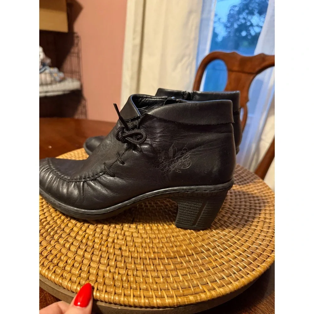 Rieker Antistress Black Leather Moc Toe Ankle Boots Side Zip Block Heel Size 41